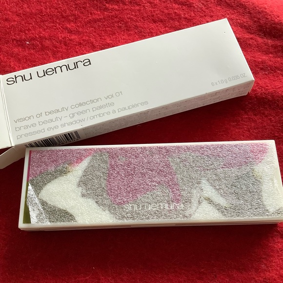 NIB Shu Uemura Brave beauty Green - eyeshadow palette - Picture 3 of 5